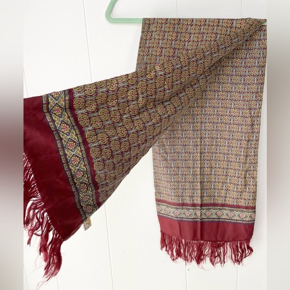 VTG 100% Silk Scarf Burgundy Yellow Pink Geo Rectangle Tassel Fringe 25” X 11 - Picture 3 of 12